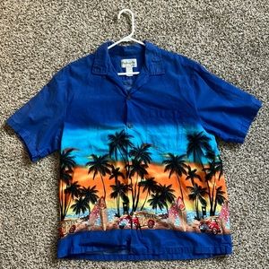 80’s vintage button up Hawaiian shirt. HARD TO FIND PATTERN!
